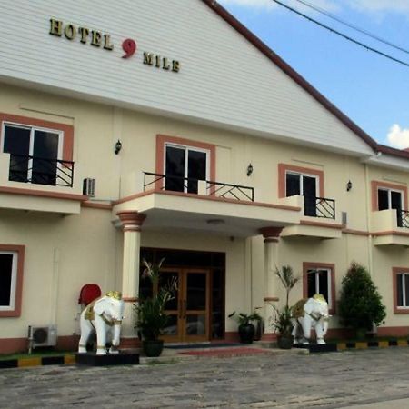Hotel 9 Mile ย่างกุ้ง ภายนอก รูปภาพ