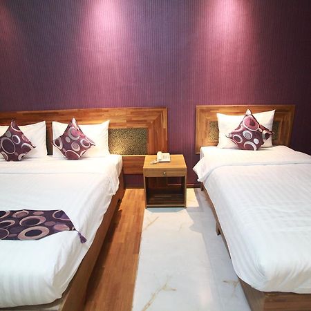 Hotel 9 Mile ย่างกุ้ง ภายนอก รูปภาพ