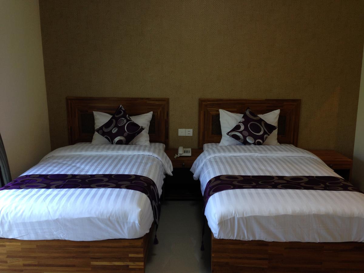 Hotel 9 Mile ย่างกุ้ง ภายนอก รูปภาพ